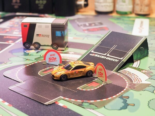 スシローがトヨタ「GAZOO Racing」と初コラボ！ ミニカー付きの寿司メニューなど注目のコンテンツは？