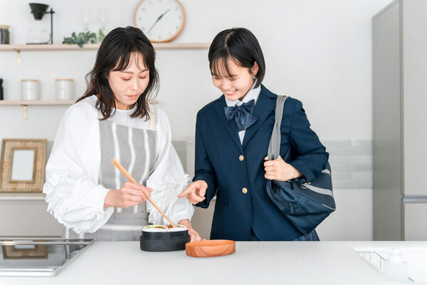 「子どもがお弁当箱を出さない」子育てのイライラ解決法が目からウロコだった【お弁当VS親子!?】