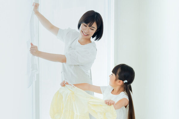 「お手伝いの約束を守れない」「つい手を貸してしまう」子どもに家事をしてほしいときは？プロの回答
