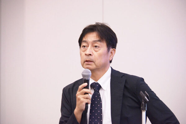 ブルーライトだけじゃない！ 専門家が指摘する「スマホ寝不足」の意外な要因