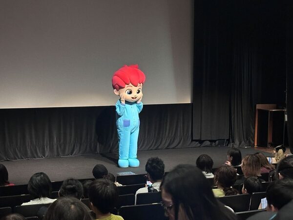 あの『ベイビーシャーク』が映画に！ 会場中の子どもたちが踊りだした『べべフィン』試写会レポ