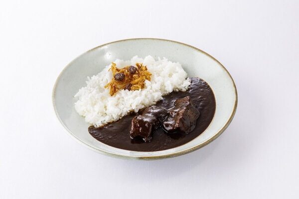 あのケーキの名店、実はレストランから始まっていた！チョコレート隠し味の欧風カレーも！トップスの秘伝カレーがお取り寄せ可能に