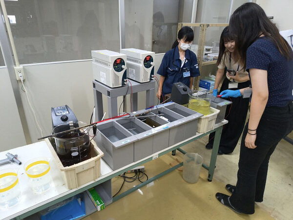 「こんな仕事があるなんて知らなかった」広がる進路の選択肢 学生たちが鯖江の企業訪問で見つけた“学校では学べないこと”