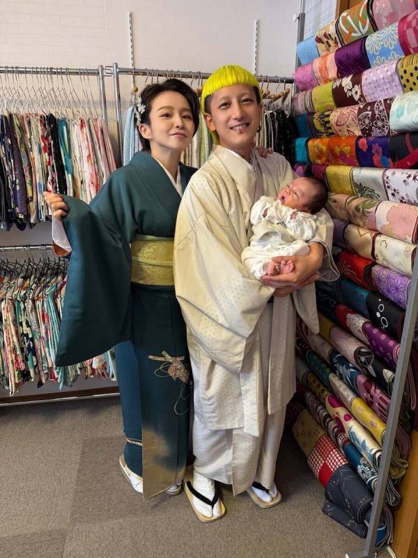 43歳で第二子妊娠の倖田來未さんは「最高で最強のママ友」！ 41歳で高齢出産のmisonoさん、実家頼みの育児生活に本音