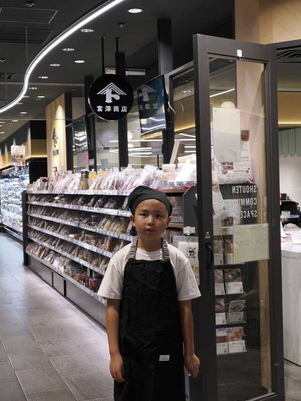 ピザの概念が変わった！小5息子が“こってり感ゼロ”のおいしさにびっくり。富澤商店の手ごねのピザレッスン