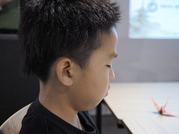 「抹茶っておいしい！」小5息子がオフィス街・丸の内で一服。AIポテチ作りにも挑戦してみた！
