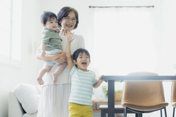 「ばあば、いなくなっちゃったー（号泣）」姿を探して泣いた孫がいとおしい。祖父母が忘れられない“孫の名場面集”