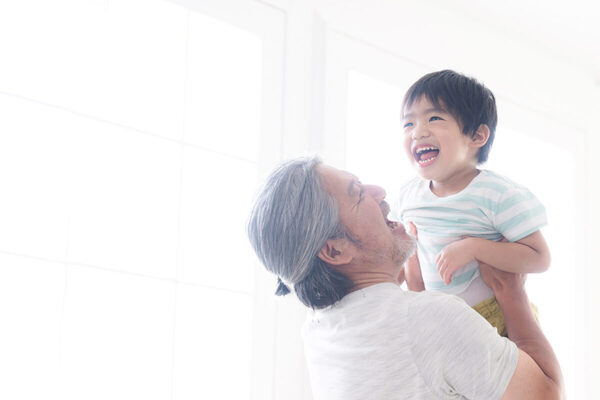「ばあば、いなくなっちゃったー（号泣）」姿を探して泣いた孫がいとおしい。祖父母が忘れられない“孫の名場面集”