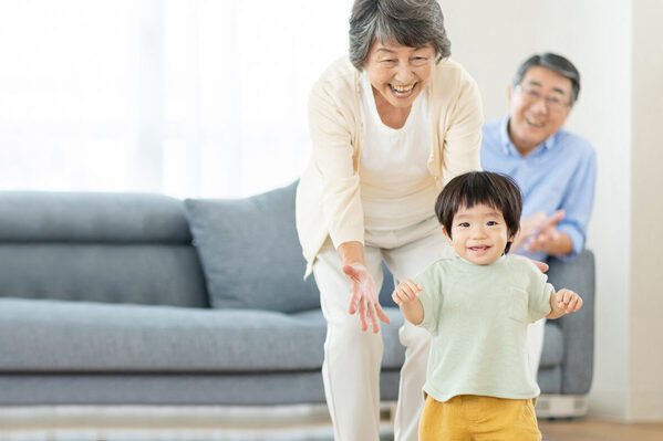 「ばあば、いなくなっちゃったー（号泣）」姿を探して泣いた孫がいとおしい。祖父母が忘れられない“孫の名場面集”
