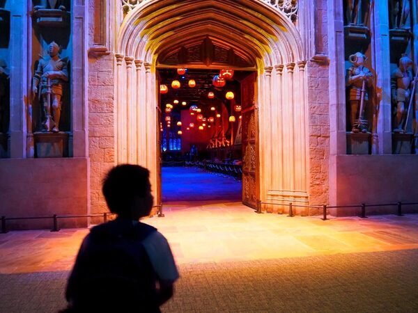 「ここに現れるとは！」小5息子が『死喰い人』と対決。スタジオツアー東京のハロウィンイベントでハリポタ世界にどっぷり♪
