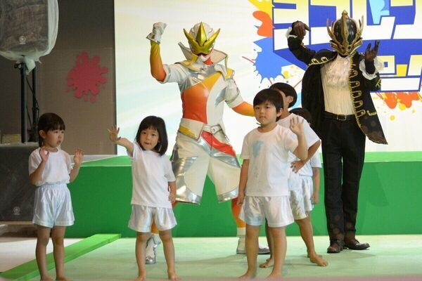 服が汚れても大丈夫！ 子どもたちがインクまみれで挑んだ花王・アタックの体験型イベント「ヨゴレンジャー・パーク」に潜入