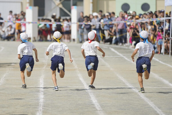 運動会で親が胸を震わせ涙した場面、圧倒的に多かったのは「1位の瞬間」ではなく…「足が遅くても、転倒しても」