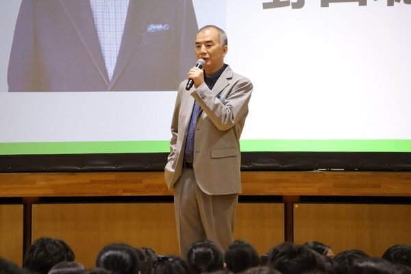 野口聡一さんが稲城市立平尾小学校で特別授業！宇宙を目指したきっかけとは