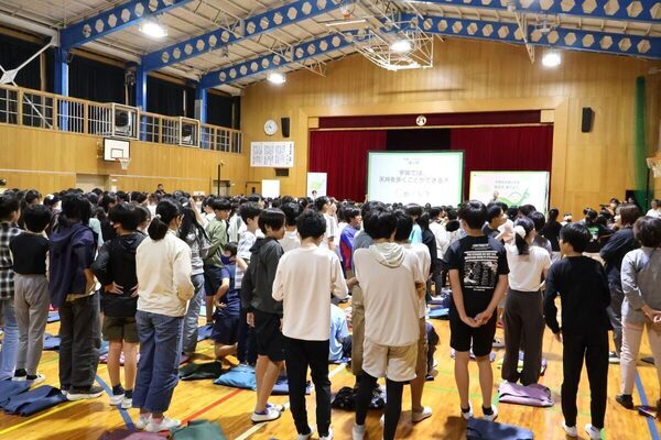 野口聡一さんが稲城市立平尾小学校で特別授業！宇宙を目指したきっかけとは
