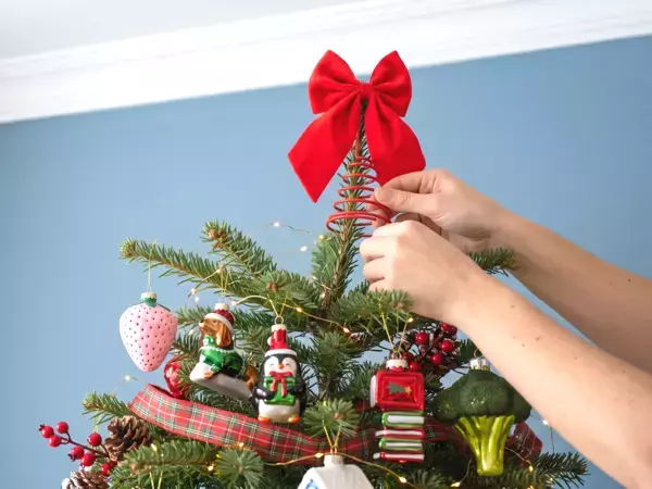 クリスマスツリーにブロッコリー!? 思わず二度見、フライングタイガーのオーナメント全55種