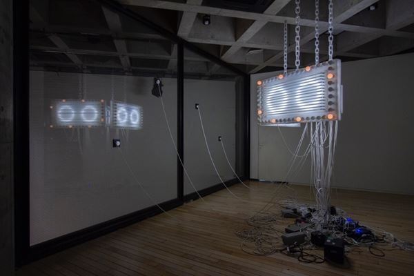 最先端でありながら懐かしい　フィリップ・パレーノの個展がワタリウム美術館で開催中