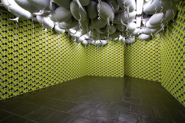 最先端でありながら懐かしい　フィリップ・パレーノの個展がワタリウム美術館で開催中