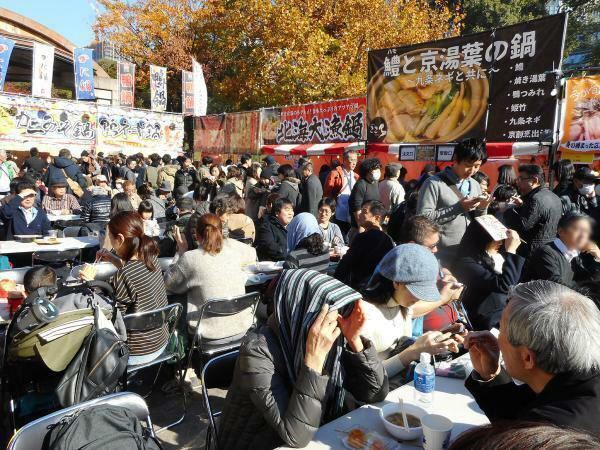 冬の風物詩を野外で堪能。「ご当地鍋フェスティバル」が開催