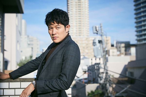 【プレゼント】鈴木亮平 サイン入りチェキを1名様に！