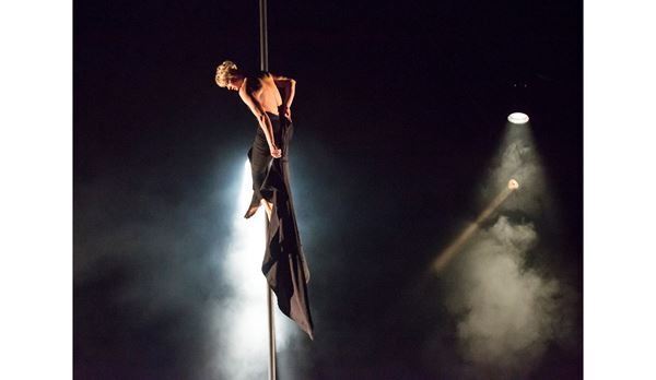 現代サーカス界の若きカリスマがフランスから来日