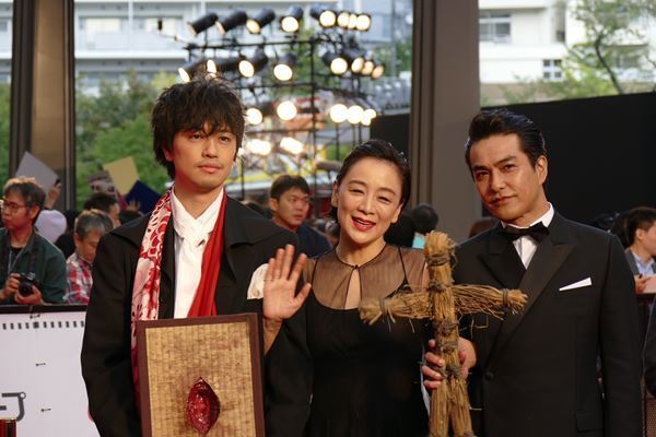 第32回東京国際映画祭が開幕！　豪華スター集結で、華やかなオープニング