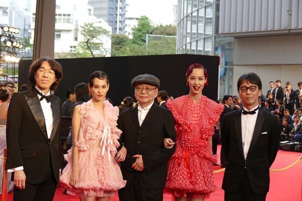 第32回東京国際映画祭が開幕！　豪華スター集結で、華やかなオープニング