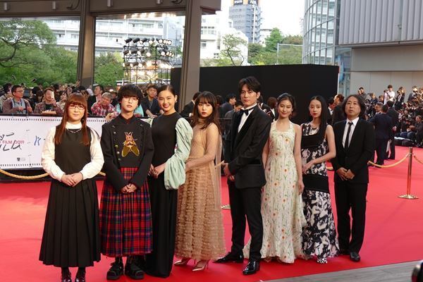 第32回東京国際映画祭が開幕！　豪華スター集結で、華やかなオープニング