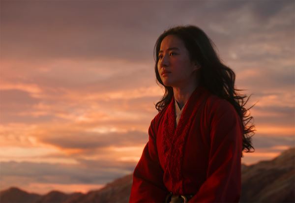 ニキ・カーロ監督がその魅力と想いを熱弁！　『ムーラン』特別映像が公開