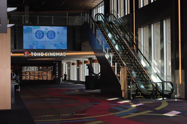 「以前と変わらぬ安心感を」 TOHOシネマズが首都圏でも営業再開！　徹底した感染予防対策を取材して