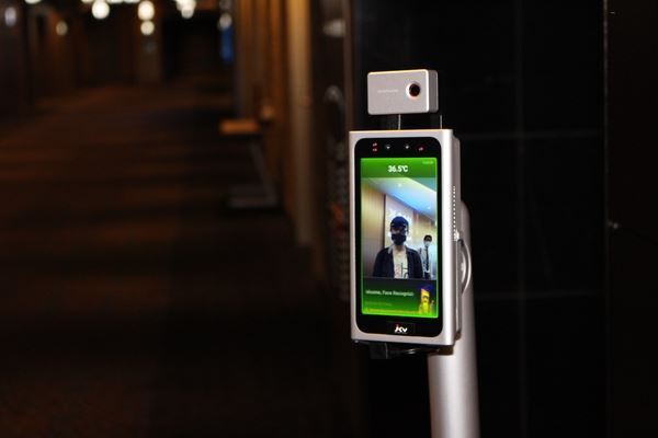 「以前と変わらぬ安心感を」 TOHOシネマズが首都圏でも営業再開！　徹底した感染予防対策を取材して