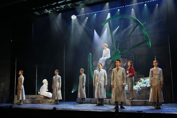 矢田悠祐、水夏希ら続投で3年ぶりの再演、ミュージカル『アルジャーノンに花束を』開幕