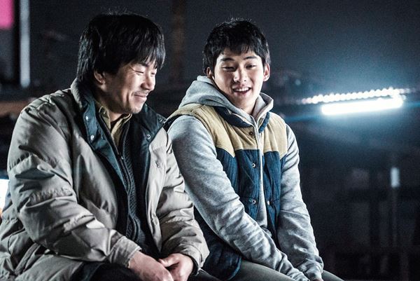 ヤン・イクチュンがドーナツをほおばる可愛い姿も　『詩人の恋』日本版予告公開