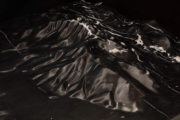 「傷ついた風景」から見える「明日」とは？　国立新美術館『DOMANI・明日展』開催