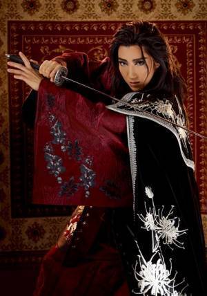 真風涼帆が渡西した侍に扮する宝塚宙組公演が東京で開幕