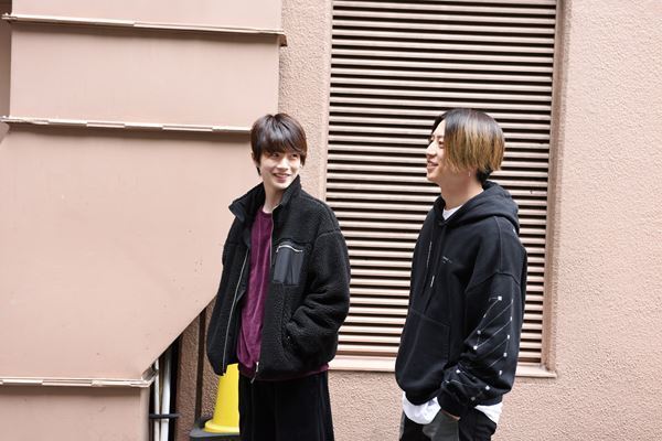 『ミュージカル「DREAM!ing」』同級生対談！佐藤信長×反橋宗一郎 「ゆめライブ」に引き込まれる感覚を楽しんで