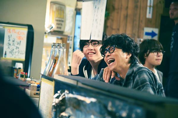 井ノ原快彦＆道枝駿佑が本当の親子のように　『461個のおべんとう』新場面写真公開