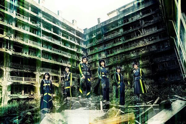 BiSH、ゲーム『Call of Duty: Mobile』内でスペシャルライブを披露　軍艦島で撮影された新ビジュアルも公開