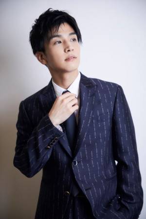 岩田剛典が天才捜査官役で“覚醒”「もうひとつの正義として演じたかった」