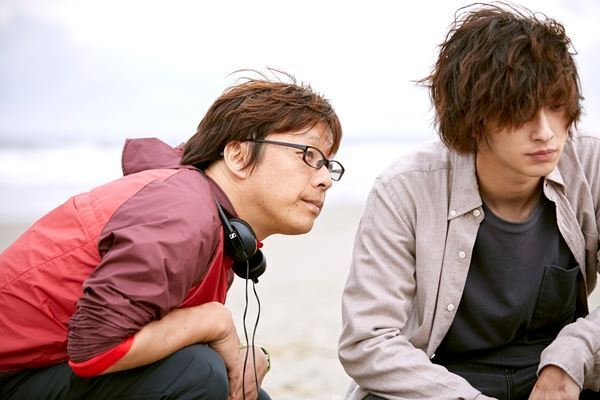 吉高由里子＆横浜流星、三木孝浩監督と創り上げた『きみの瞳が問いかけている』メイキング写真公開