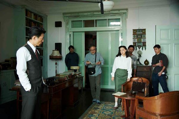 蒼井優の目から涙溢れる緊張の撮影現場　『スパイの妻』メイキング映像＆現場スチール公開