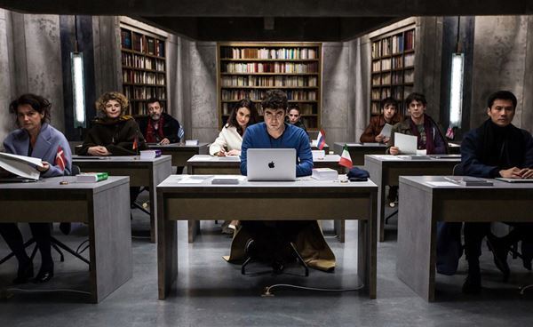 絶対にダマされる!?　注目のミステリー映画『9人の翻訳家』