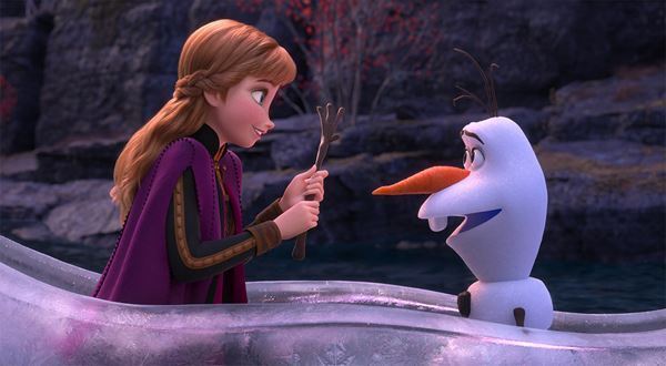 グッズも急増中！ 『アナと雪の女王2』オラフの魅力に迫る