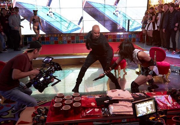 シェマー・ムーアが日本でのスタントに「キツい！」と本音　『S.W.A.T. シーズン3』 メイキング映像公開