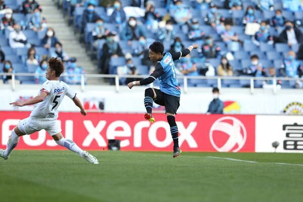 攻撃サッカーは譲れない、譲らない、明治安田J1開幕戦・川崎F×横浜FM