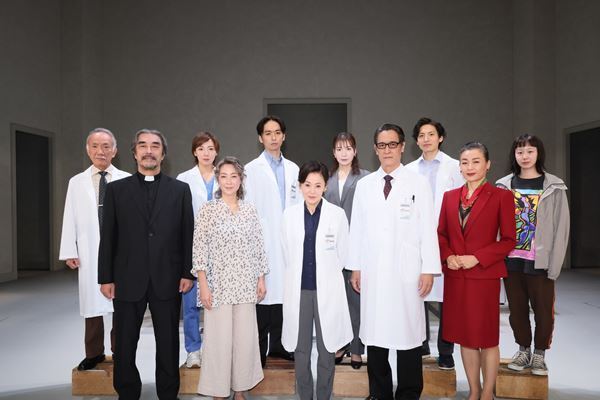 東京公演迫る！ ロンドン発の新作舞台『ザ・ドクター』埼玉公演開幕後のキャストコメント＆舞台写真が解禁