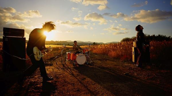 SIX LOUNGE、4月7日発売のニューアルバムより「カナリア」MV公開