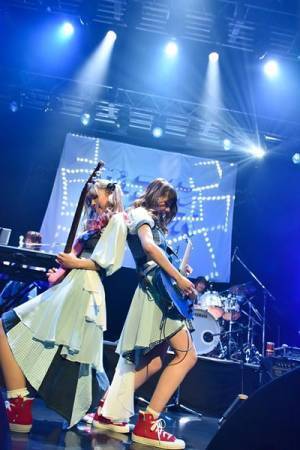 ザ・コインロッカーズ、Zepp Hanedaでラストライブ開催「この3年間はわたしの宝物」