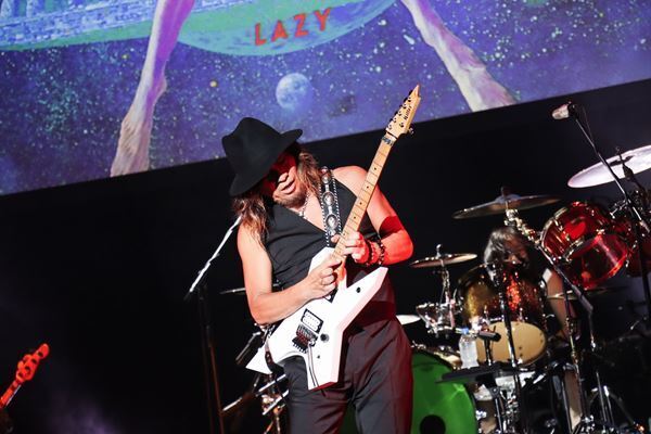 伝説のアルバム「宇宙船地球号」完全再現配信ライブを開催