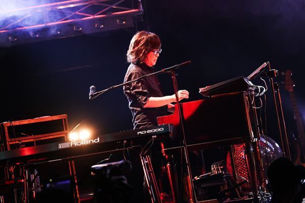 伝説のアルバム「宇宙船地球号」完全再現配信ライブを開催