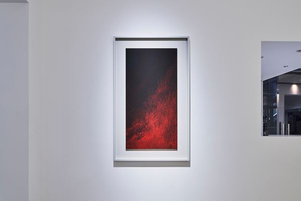 名和晃平の個展「Oracle」がGYRE GALLERYで開催中　鎌倉時代の彫刻にオマージュを捧げた新作などを発表